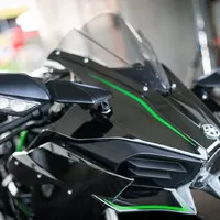 Kawasaki Ninja H2 (2019): Test nejrychlejší silniční motorky na světě.
