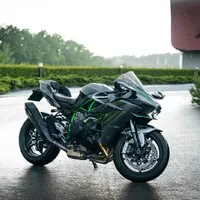 Kawasaki Ninja H2 (2019): Test nejrychlejší silniční motorky na světě.