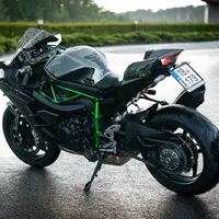 Kawasaki Ninja H2 (2019): Test nejrychlejší silniční motorky na světě.