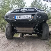 Toyota Hilux Alu-Cab: Když při kempování nestojíte o (lidskou) společnost