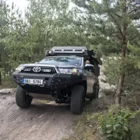 Toyota Hilux Alu-Cab: Když při kempování nestojíte o (lidskou) společnost