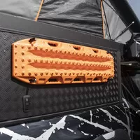 Toyota Hilux Alu-Cab: Když při kempování nestojíte o (lidskou) společnost
