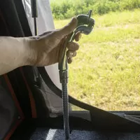 Toyota Hilux Alu-Cab: Když při kempování nestojíte o (lidskou) společnost