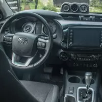 Toyota Hilux Alu-Cab: Když při kempování nestojíte o (lidskou) společnost