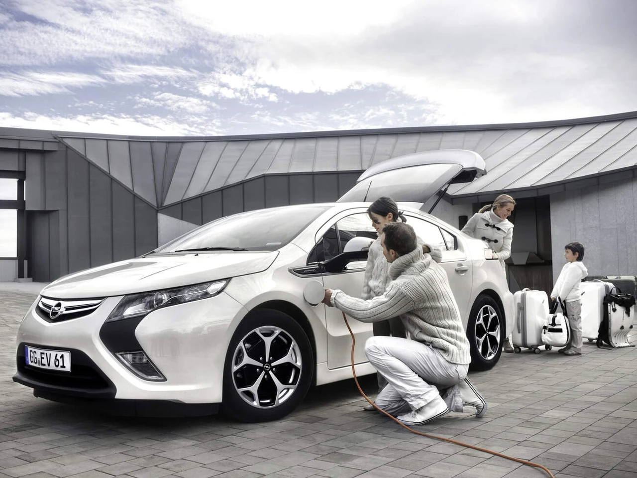 Opel Ampera, zdroj: wheelsage.org
