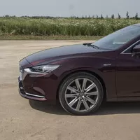Mazda 6 2.5 Skyactiv-G 20th Anniversary: Charakterní youngtimer, který koupíte nový