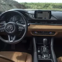 Mazda 6 2.5 Skyactiv-G 20th Anniversary: Charakterní youngtimer, který koupíte nový