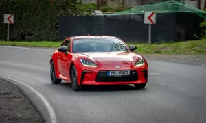 Recenze & testy: Toyota GR86: Esence sportovního vozu 