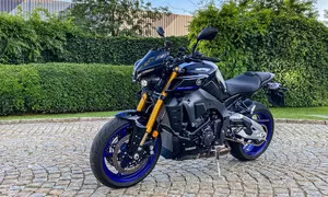 Recenze & testy, V jedné stopě: Yamaha MT10 SP: Rebel s příčinou
