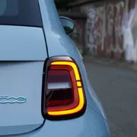 Fiat 500e: Odlišný přístup, podobný výsledek