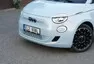 Fiat 500e: Odlišný přístup, podobný výsledek