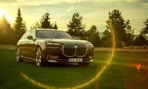 BMW 750e: Dokonalost bez kompromisů