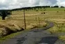 Dostupné sportovní auto na rozbité silnice
