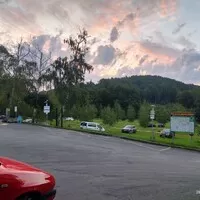 východ slunce na Helfštýně z pohledu přes blatník Delty