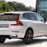 Autíčkářův týden: Offroadová legenda v novém, ostřejší japonský sporťák a konec švédských kombíků