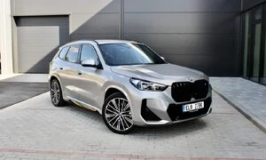 Recenze & testy: BMW iX1 xDrive30: Je to vůbec ještě bavorák?