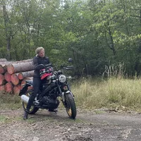 Yamaha XSR 125 Legacy: Račte vstoupit do světa jedné stopy