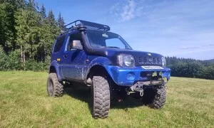 Autíčkář na cestách, Autíčkářova garáž: Suzuki Jimny aneb proč to dělat velké, když to může být malé