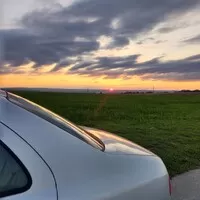 těsně před západem, pohled od zádní části vozu