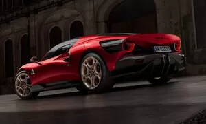 Historie, Novinky: Alfa Romeo 33 Stradale: Propojení světů