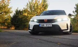 Recenze & testy: Honda Civic Type-R: Král ostrých předokolek