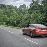 BMW i4: Normální BMW, akorát na baterky
