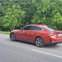 BMW i4: Normální BMW, akorát na baterky