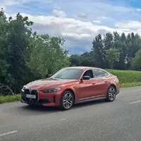 BMW i4: Normální BMW, akorát na baterky