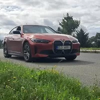 BMW i4: Normální BMW, akorát na baterky