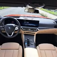 BMW i4: Normální BMW, akorát na baterky