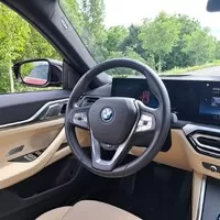 BMW i4: Normální BMW, akorát na baterky