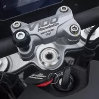 Moto Guzzi V100 Mandello: Cestujte stylově.