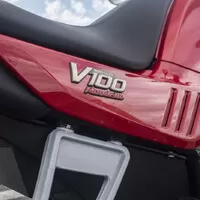 Moto Guzzi V100 Mandello: Cestujte stylově.