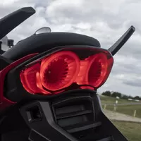 Moto Guzzi V100 Mandello: Cestujte stylově.