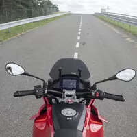 Moto Guzzi V100 Mandello: Cestujte stylově.