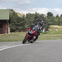 Moto Guzzi V100 Mandello: Cestujte stylově.