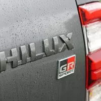 Toyota Hilux GR Sport: Na práci i zábavu