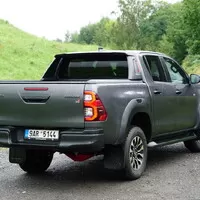 Toyota Hilux GR Sport: Na práci i zábavu