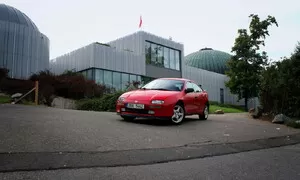 Historie, Recenze & testy: Mazda 323F V6: Kosmická loď s warp pohonem