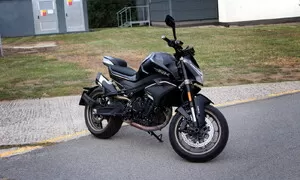 Recenze & testy: CF Moto 800NK Advanced: Nový král?