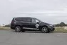 Chrysler Pacifica: Útulný obývák s praskajícím krbem a V6 pod kapotou