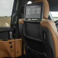 Chrysler Pacifica: Útulný obývák s praskajícím krbem a V6 pod kapotou