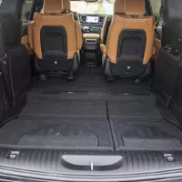 Chrysler Pacifica: Útulný obývák s praskajícím krbem a V6 pod kapotou