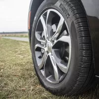 Chrysler Pacifica: Útulný obývák s praskajícím krbem a V6 pod kapotou