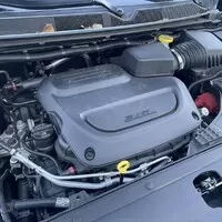 Chrysler Pacifica: Útulný obývák s praskajícím krbem a V6 pod kapotou