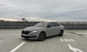 Recenze & testy: Škoda Superb Sportline 2.0 TDI 147 kW 4x4: Rozlučka s etalonem třídy