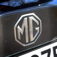 MG4 Elegance: Konečně levný elektromobil pro normální lidi?