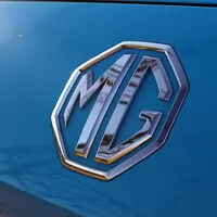 MG4 Elegance: Konečně levný elektromobil pro normální lidi?
