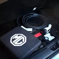 MG4 Elegance: Konečně levný elektromobil pro normální lidi?