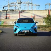 MG4 Elegance: Konečně levný elektromobil pro normální lidi?